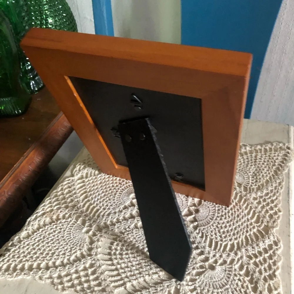 Wood Picture Frame Easel Back
